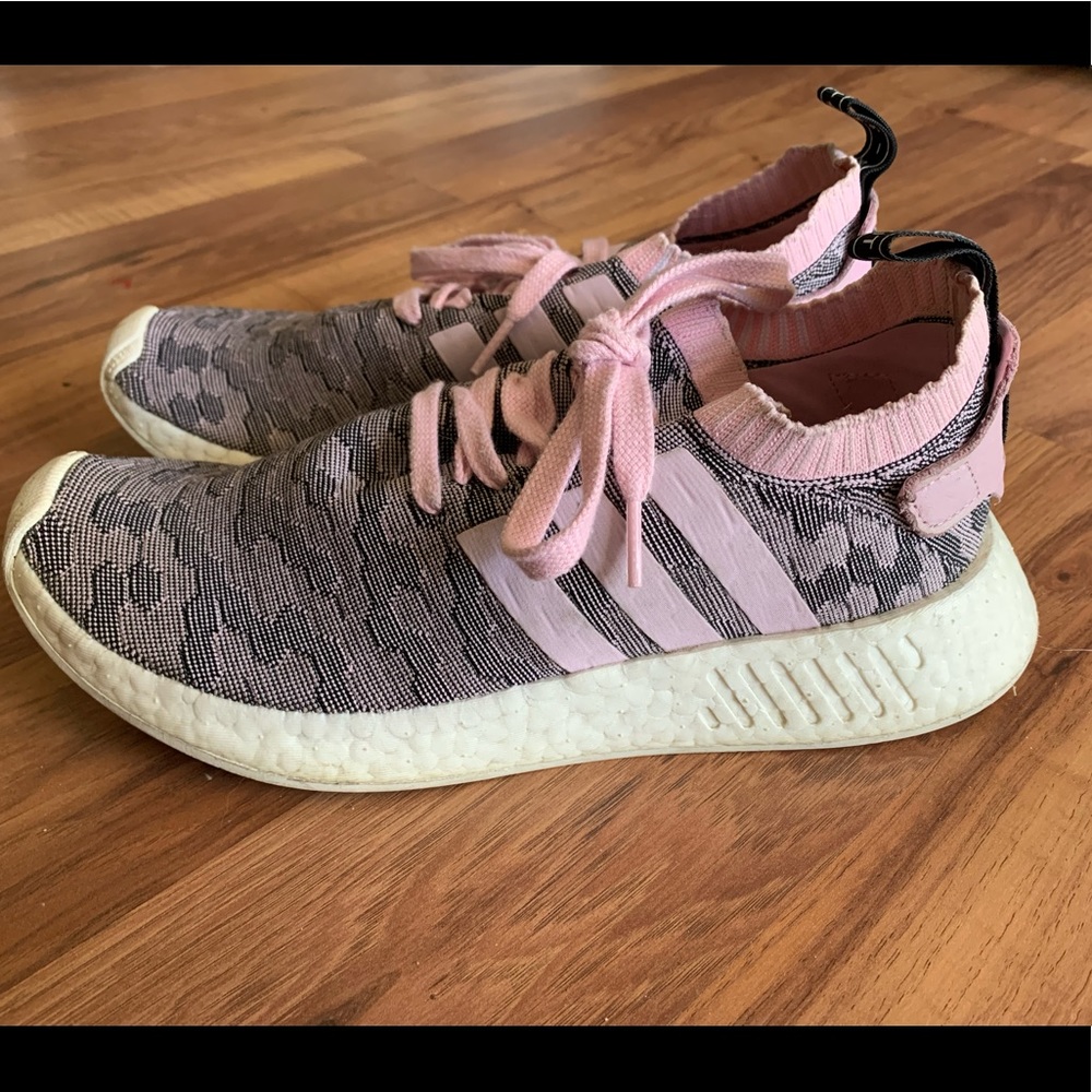 Adidas tennis shoes